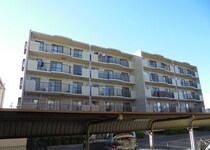 マルシェ牛久の外観写真