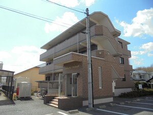 メルヴェイユマンション外観写真