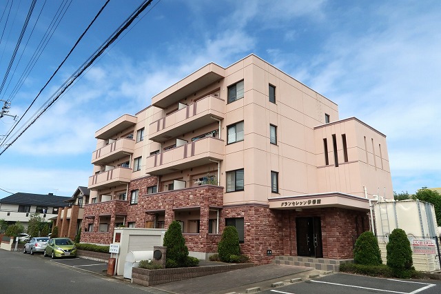 グランセレッソ参番館