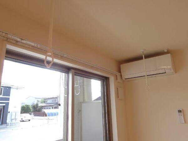 その他設備(室内物干し)