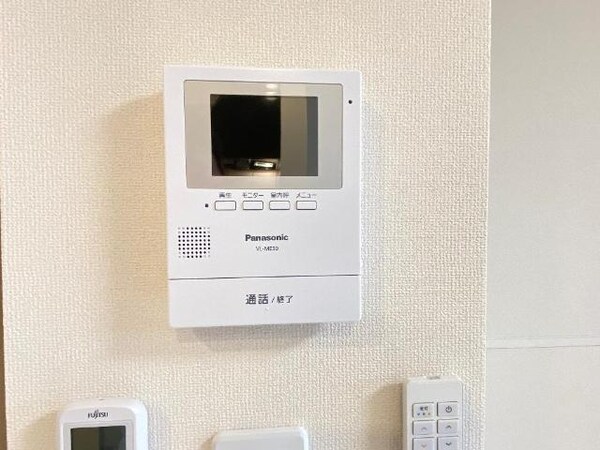セキュリティ(カメラ付きインターホン（イメージ）)