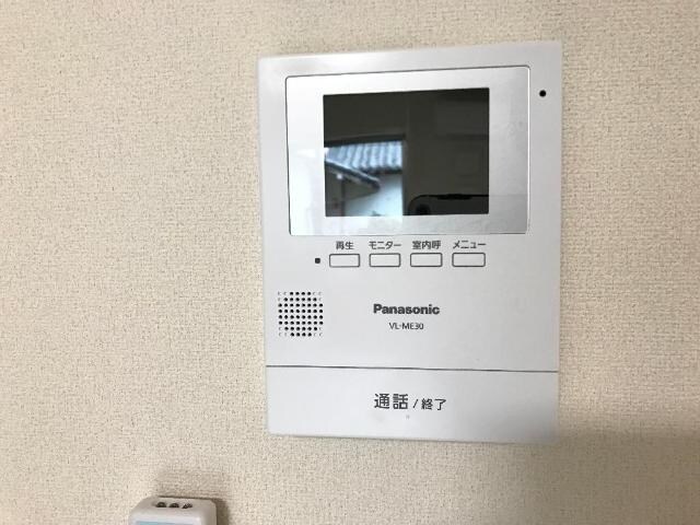 物件内観写真13　(カメラ付インターホン)