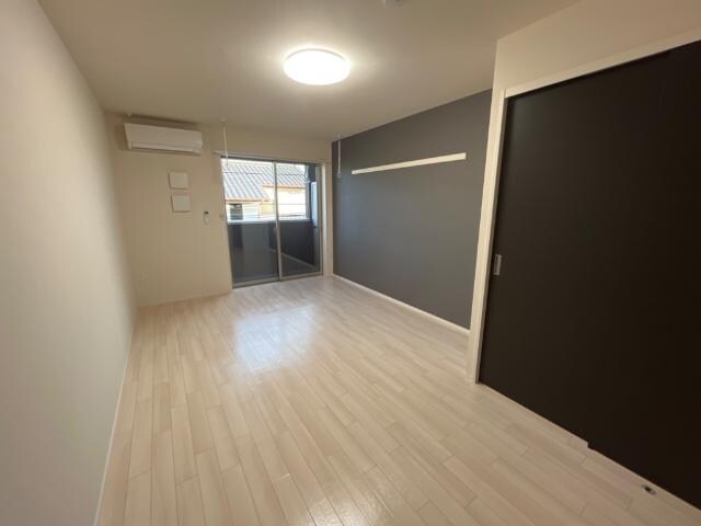 物件内観写真14　(洋室)