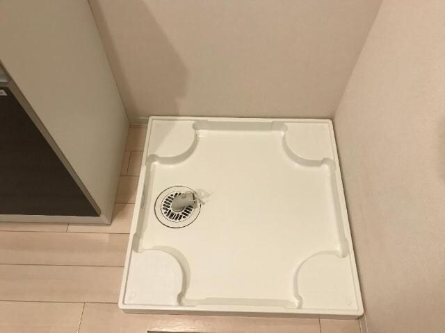 物件内観写真18　(洗濯機置場)