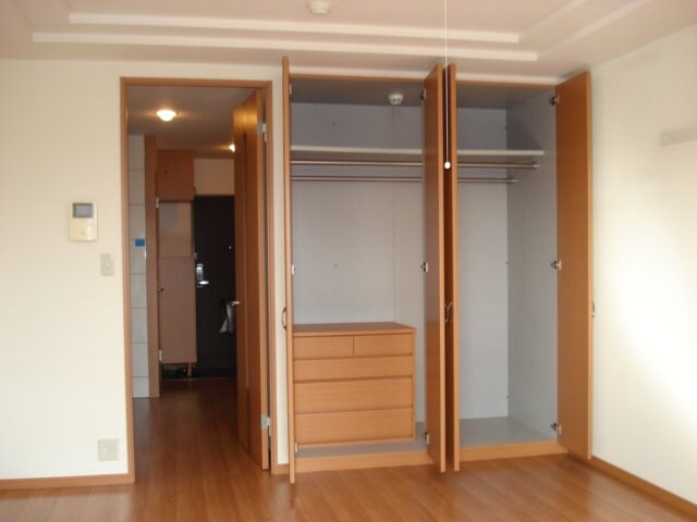 物件内観写真14　(洋室)