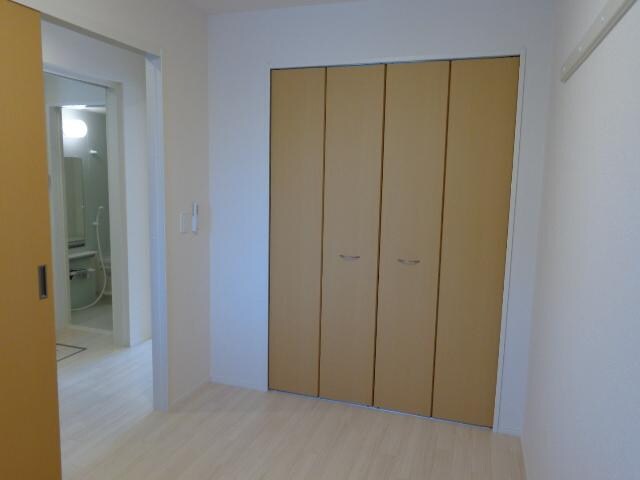 物件内観写真18　(洋室)