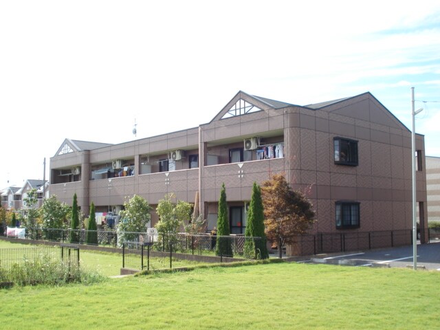 物件外観写真2　(外観写真（昼）)