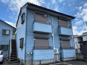 コーポキャロルE棟外観写真
