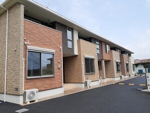 トムトック　VI外観写真