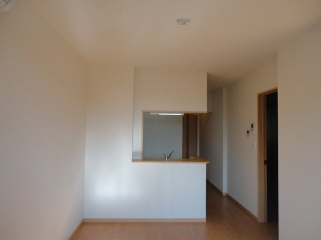 物件内観写真6　(リビング)