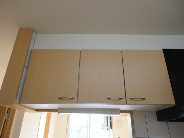 物件内観写真21　(キッチン吊棚)