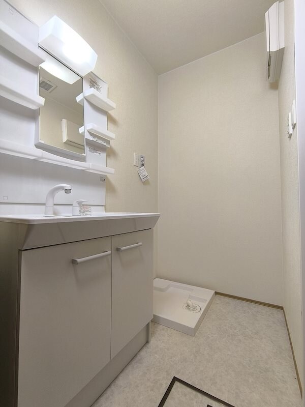 物件内観写真18　(（建築中画像）)