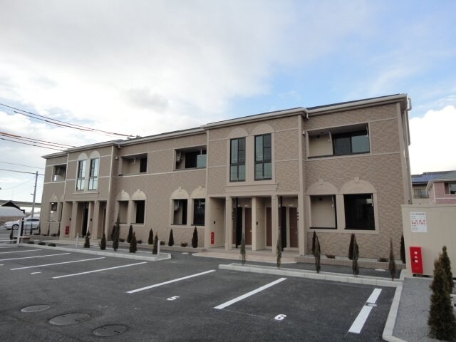 物件外観写真2　(外観写真（昼）)