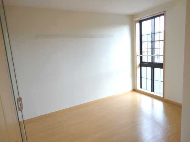 物件内観写真16　(洋室)