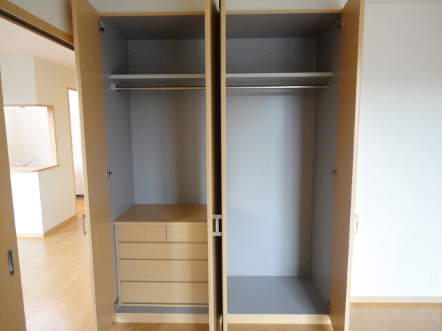 物件内観写真18　(クローゼット)