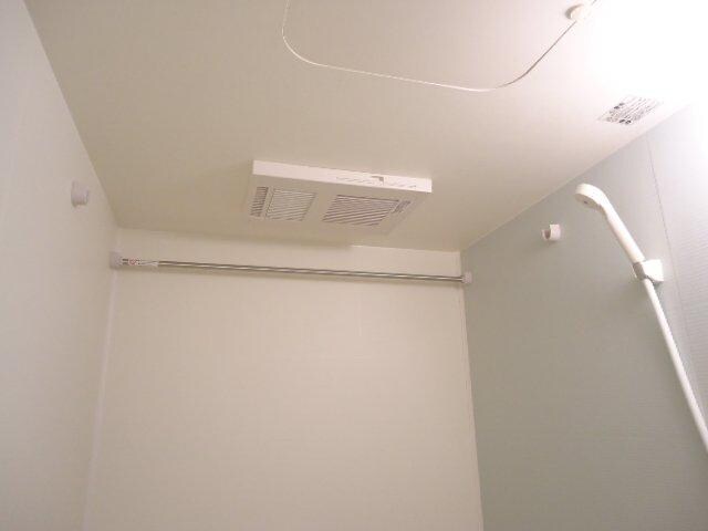 物件内観写真7　(浴室乾燥機)