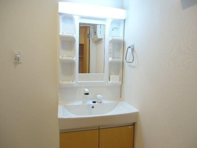 物件内観写真11　(洗髪洗面化粧台)
