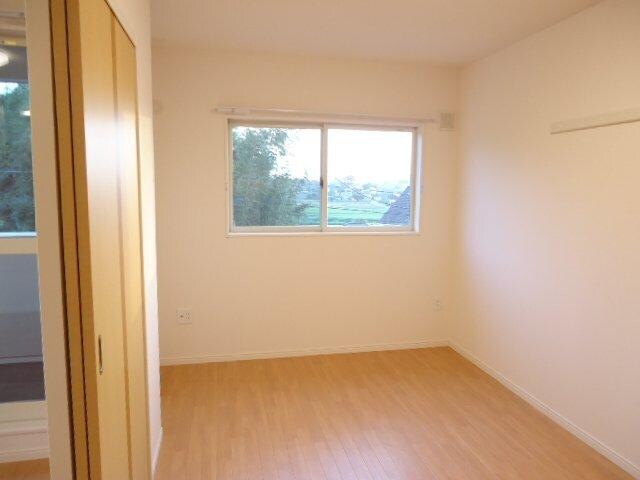 物件内観写真16　(洋室)