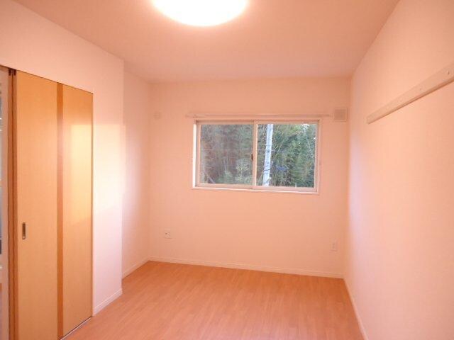 物件内観写真17　(洋室)