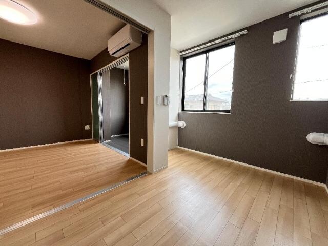 物件内観写真15　(洋室)