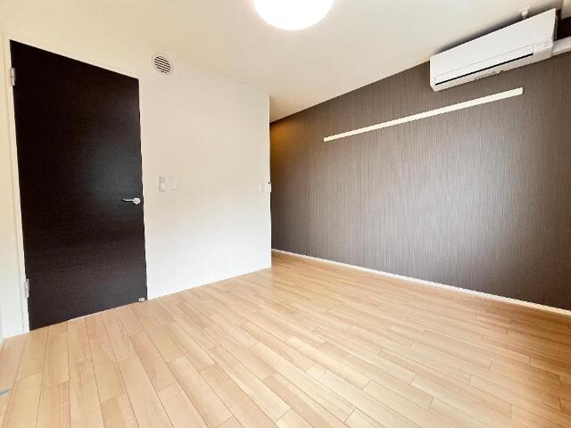 物件内観写真16　(洋室)