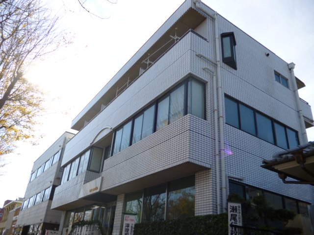 ワイ･エスビル