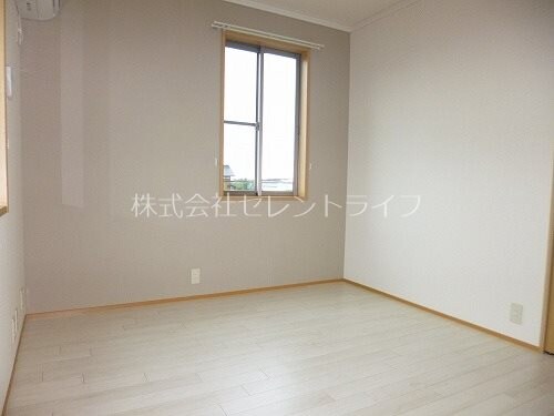 物件内観写真16　(北側洋室)