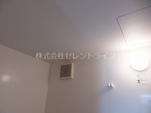 物件内観写真33　(浴室換気扇)
