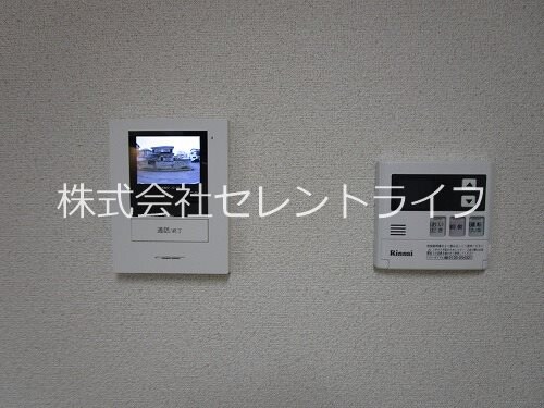 物件内観写真31　(TVインターホン・給湯器リモコン)