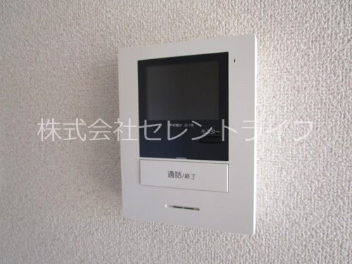 物件内観写真4　(TVモニター付きインターホン)
