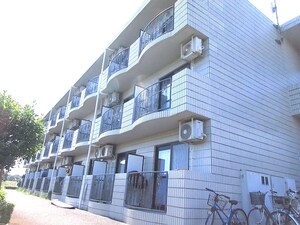 ラトゥール外観写真