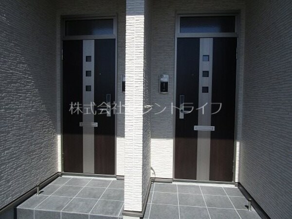 エントランス(玄関前)