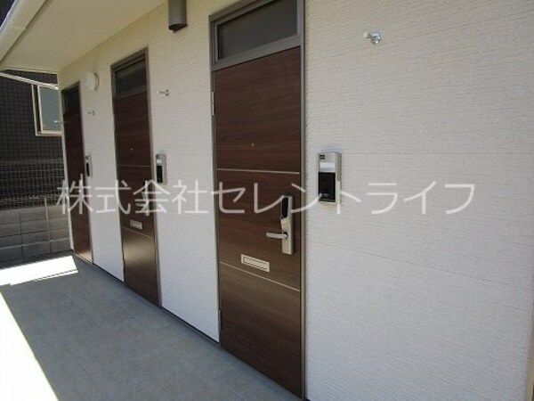 玄関(玄関前)