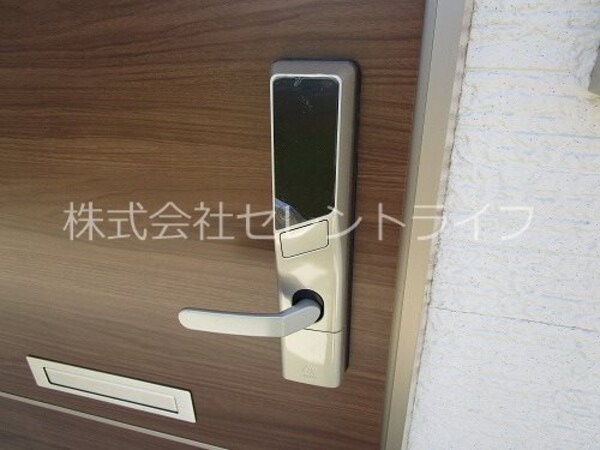 玄関(玄関錠：電子キー)