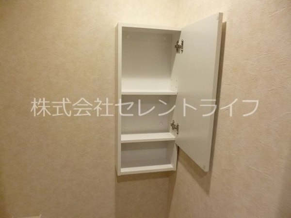トイレ(1階トイレ収納)