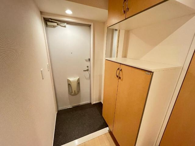 物件内観写真9　(玄関)