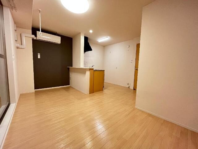 物件内観写真16　(リビング)