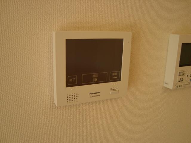 物件内観写真12　(カメラ付インターホン)
