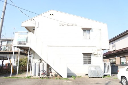 フローラル阿見外観写真