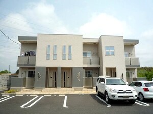 ファミーリア外観写真