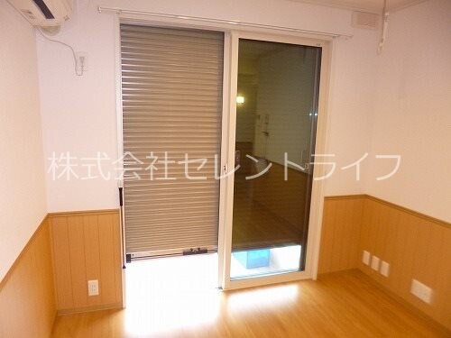 物件内観写真11　(シャッター雨戸)