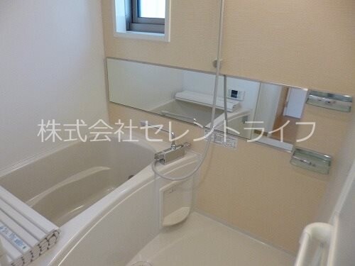 物件内観写真25　(追い炊き機能・乾燥機能付き浴室)