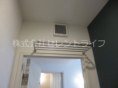 物件内観写真29　(収納棚)