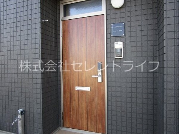 玄関(玄関前)