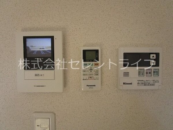 その他設備(ＴＶモニター付きインターホン・追い焚き機能付き給湯リモコン（)