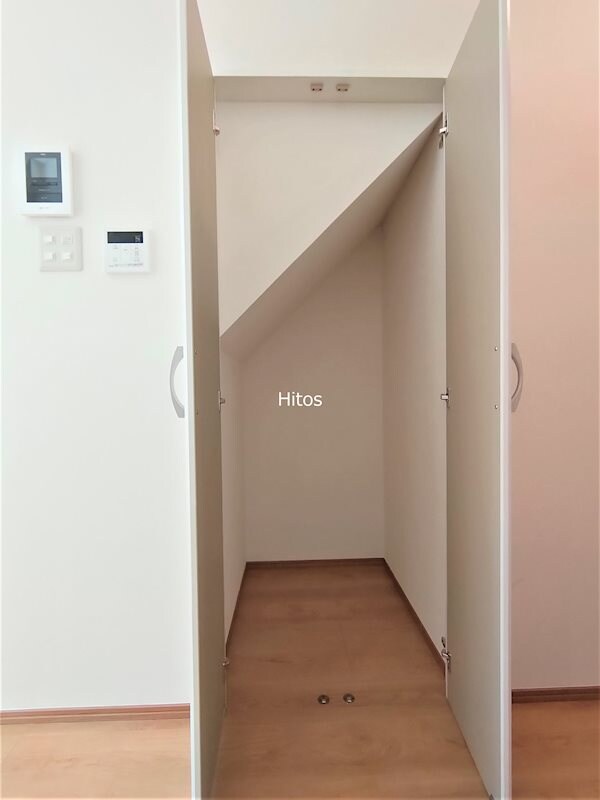 その他(階段下収納)