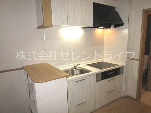 物件内観写真3　(システムキッチン)