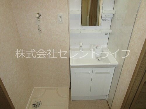 物件内観写真10　(洗面スペース（洗面化粧台・洗濯機置き場）)