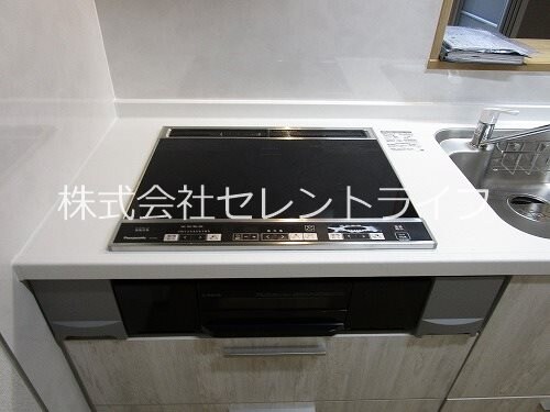 物件内観写真11　(IH3口コンロ グリル付き)