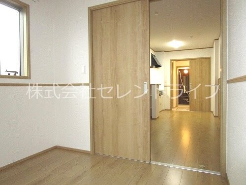 物件内観写真16　(洋室)